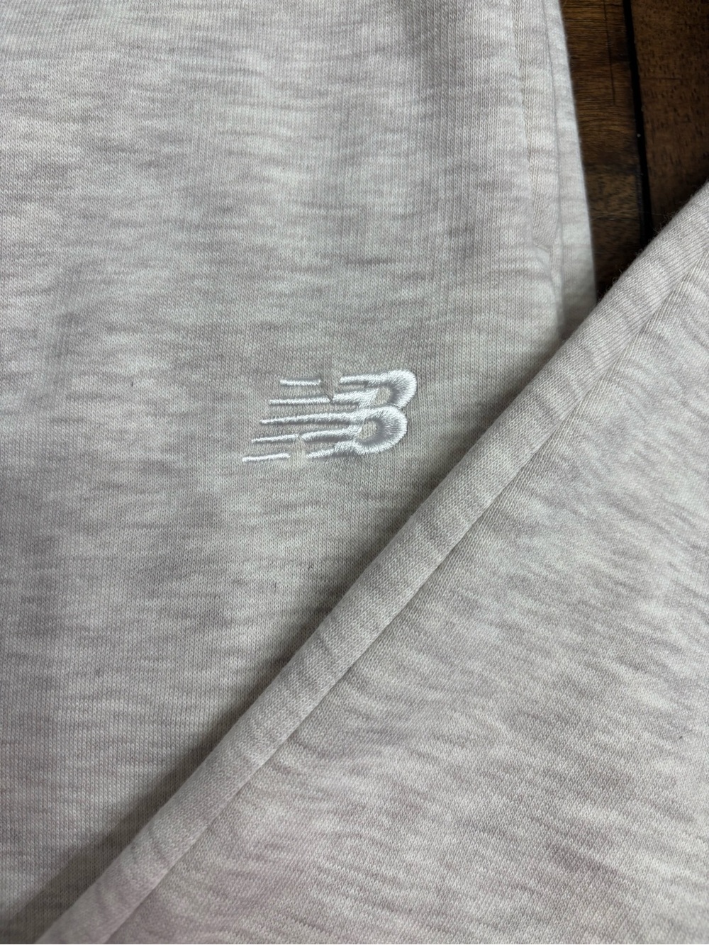 New Balance Mens Light Gray Jogger Sweatpants - Picture 3 of 7